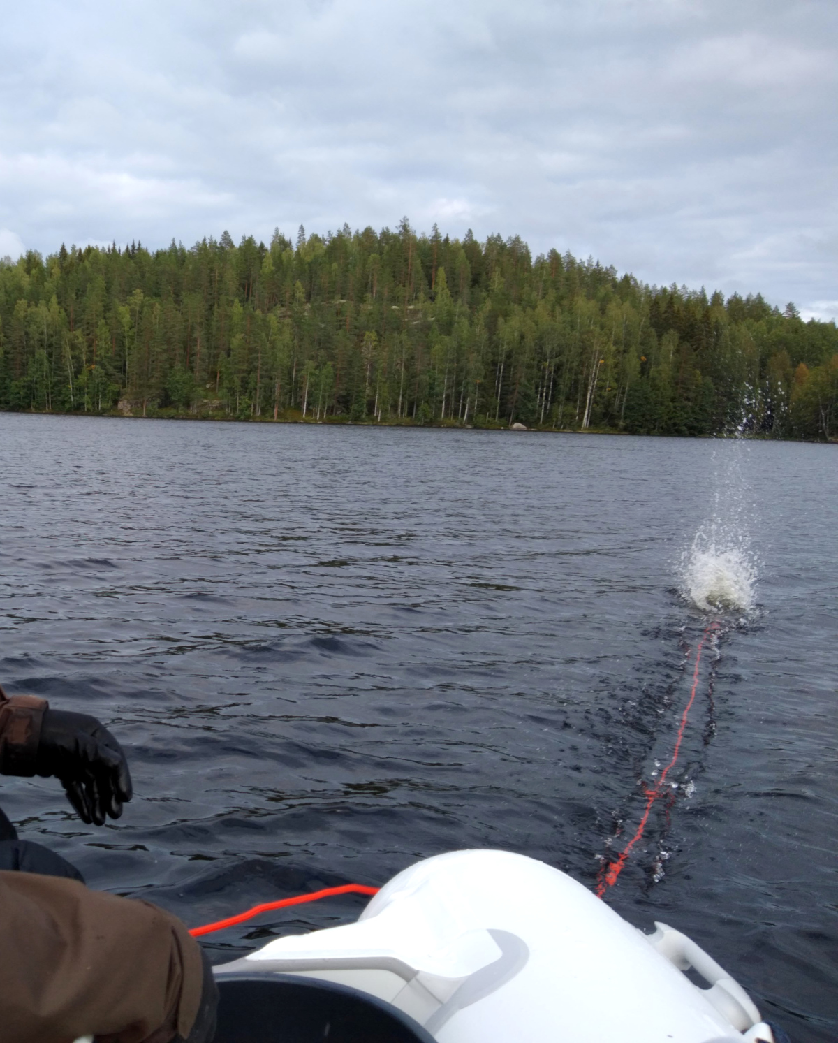 Throwing the magnet